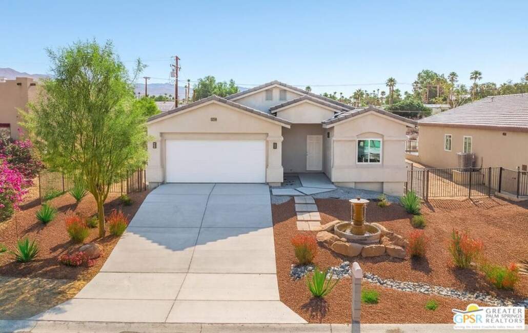 16264 Avenida Rambla, Desert Hot Springs